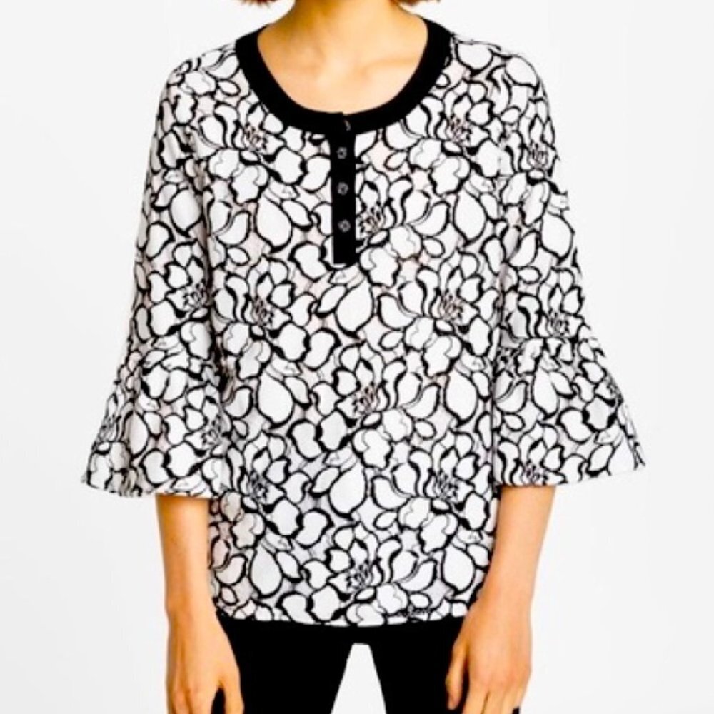 Karl Lagerfeld women's XL bell 3/4 sleeve black/white lace overlay button top